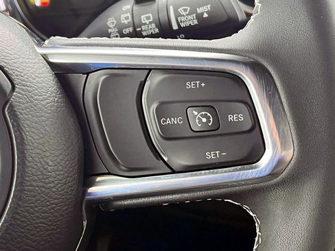 Used 2023 Jeep Wrangler Unlimited Sahara image 20