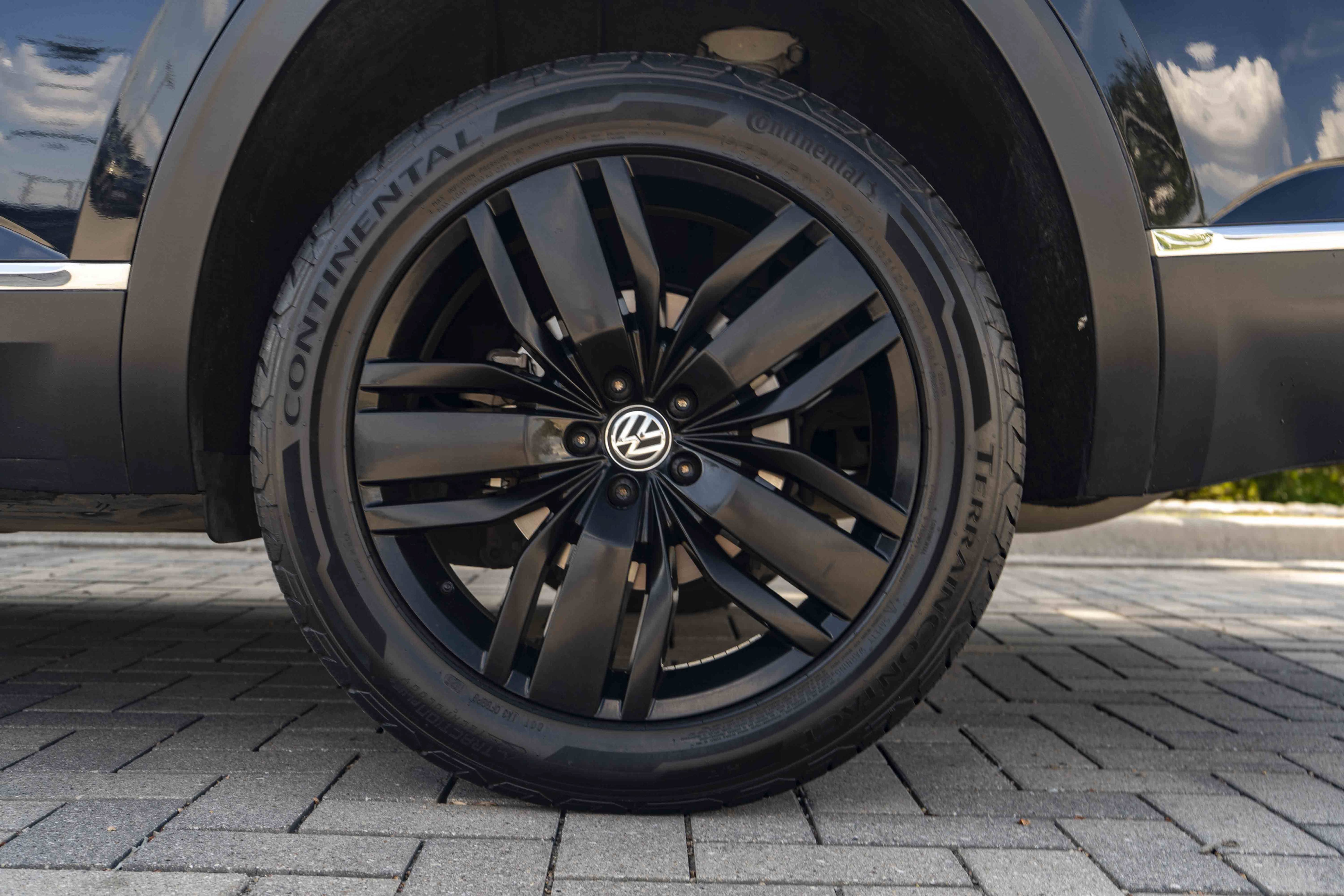 Used 2019 Volkswagen Atlas SEL Premium AWD/4WD image 14