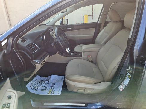 Used 2016 Subaru Outback 2.5i Limited AWD/4WD image 9