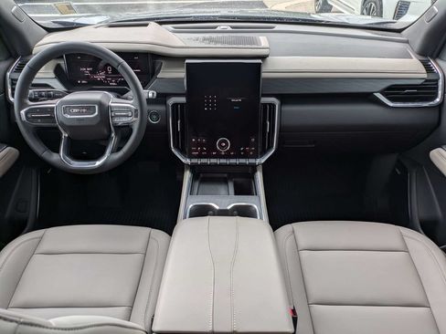 Used 2024 GMC Acadia Elevation w/ Luxury Package FWD image 21