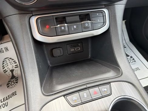 Used 2023 GMC Acadia SLT AWD/4WD image 35