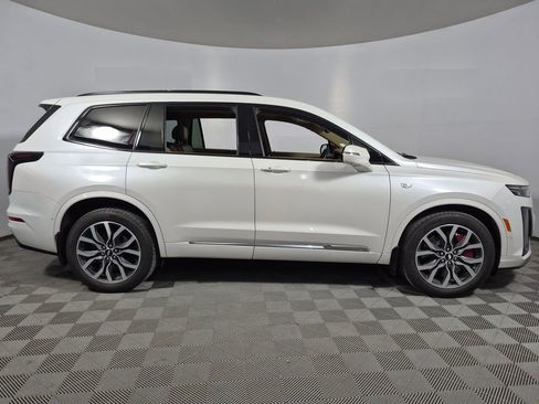 Used 2024 Cadillac XT6 Sport w/ Platinum Package image 8