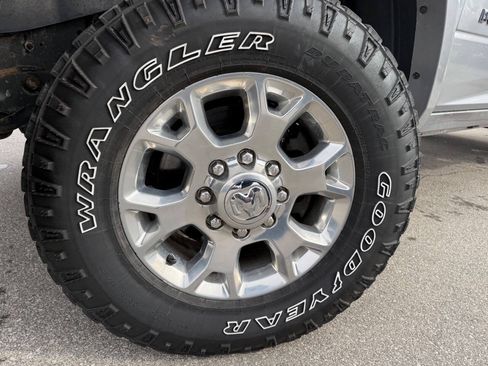 Used 2020 RAM 2500 Laramie AWD/4WD image 36