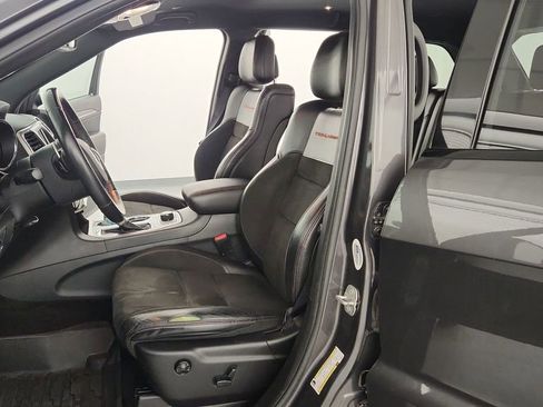 Used 2018 Jeep Grand Cherokee Trailhawk AWD/4WD image 14