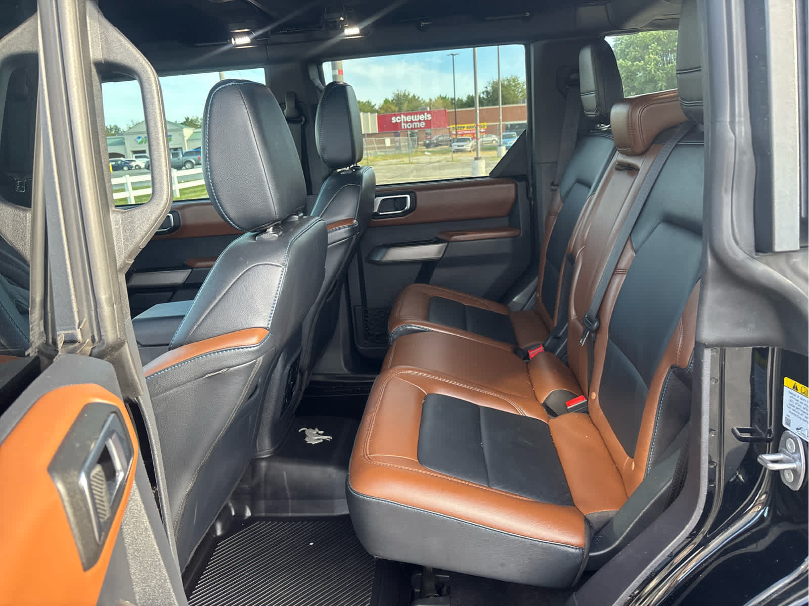 Used 2022 Ford Bronco Outer Banks w/ Sasquatch Package AWD/4WD image 33