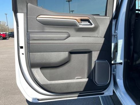 New 2026 Chevrolet Silverado 1500 High Country AWD/4WD image 22