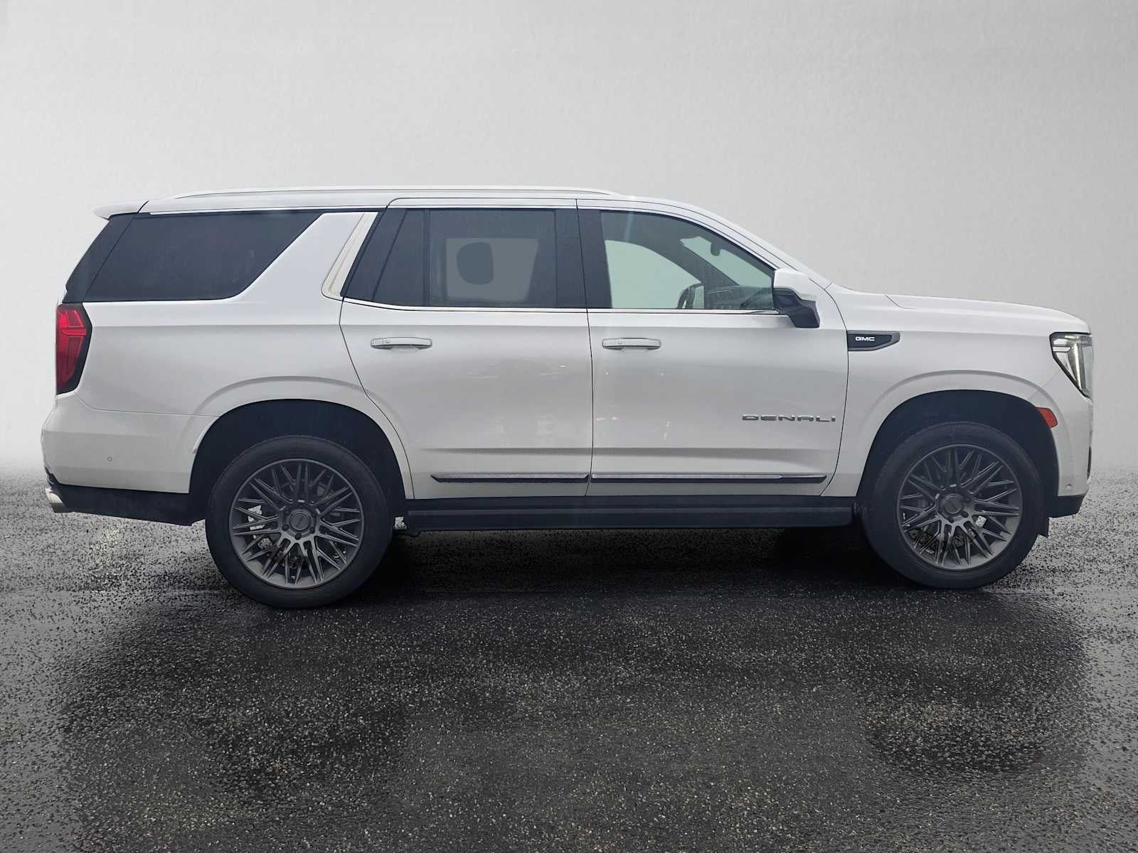 Certified 2023 GMC Yukon Denali Ultimate AWD/4WD image 2