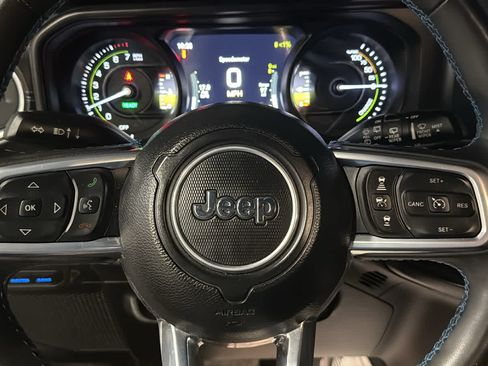Used 2024 Jeep Wrangler High Altitude AWD/4WD image 11