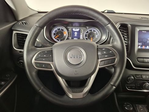 Used 2019 Jeep Cherokee Latitude Plus w/ Cold Weather Group image 11