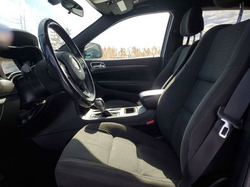 Used 2018 Jeep Grand Cherokee Laredo image 18