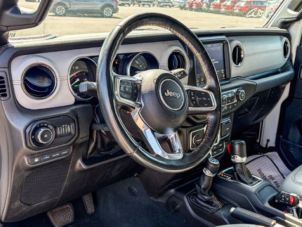Used 2022 Jeep Wrangler Unlimited Sahara AWD/4WD image 8
