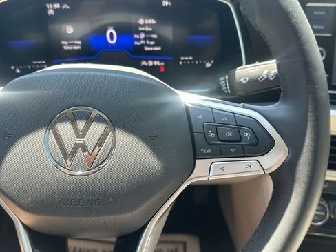 Used 2024 Volkswagen Jetta SE FWD image 22