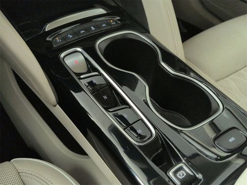 Certified 2021 Buick Envision Avenir w/ Technology Package II image 15