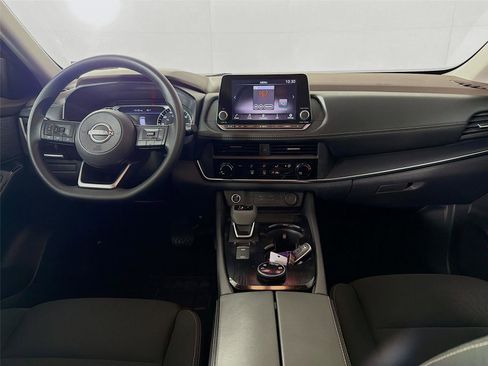 Used 2023 Nissan Rogue S AWD/4WD image 21
