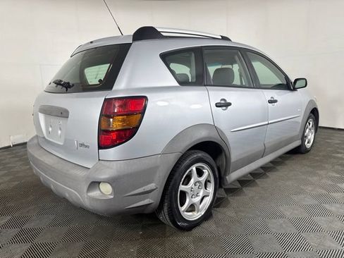 Used 2006 Pontiac Vibe w/ Preferred Package FWD image 3