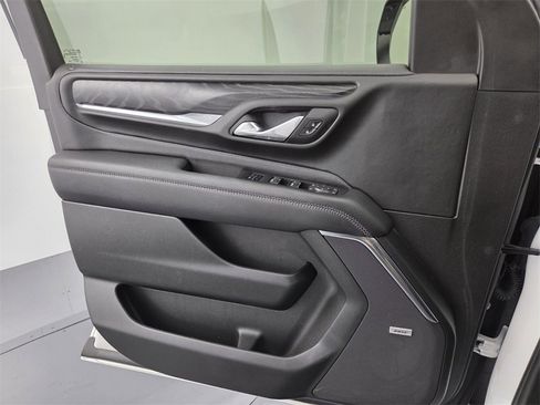 Used 2023 GMC Yukon Denali w/ Advanced Technology Package image 43