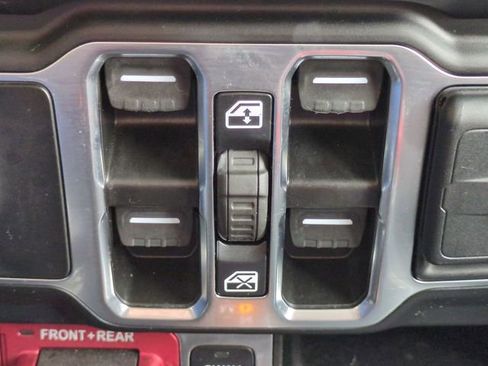 Used 2023 Jeep Wrangler Unlimited Rubicon 4xe image 23