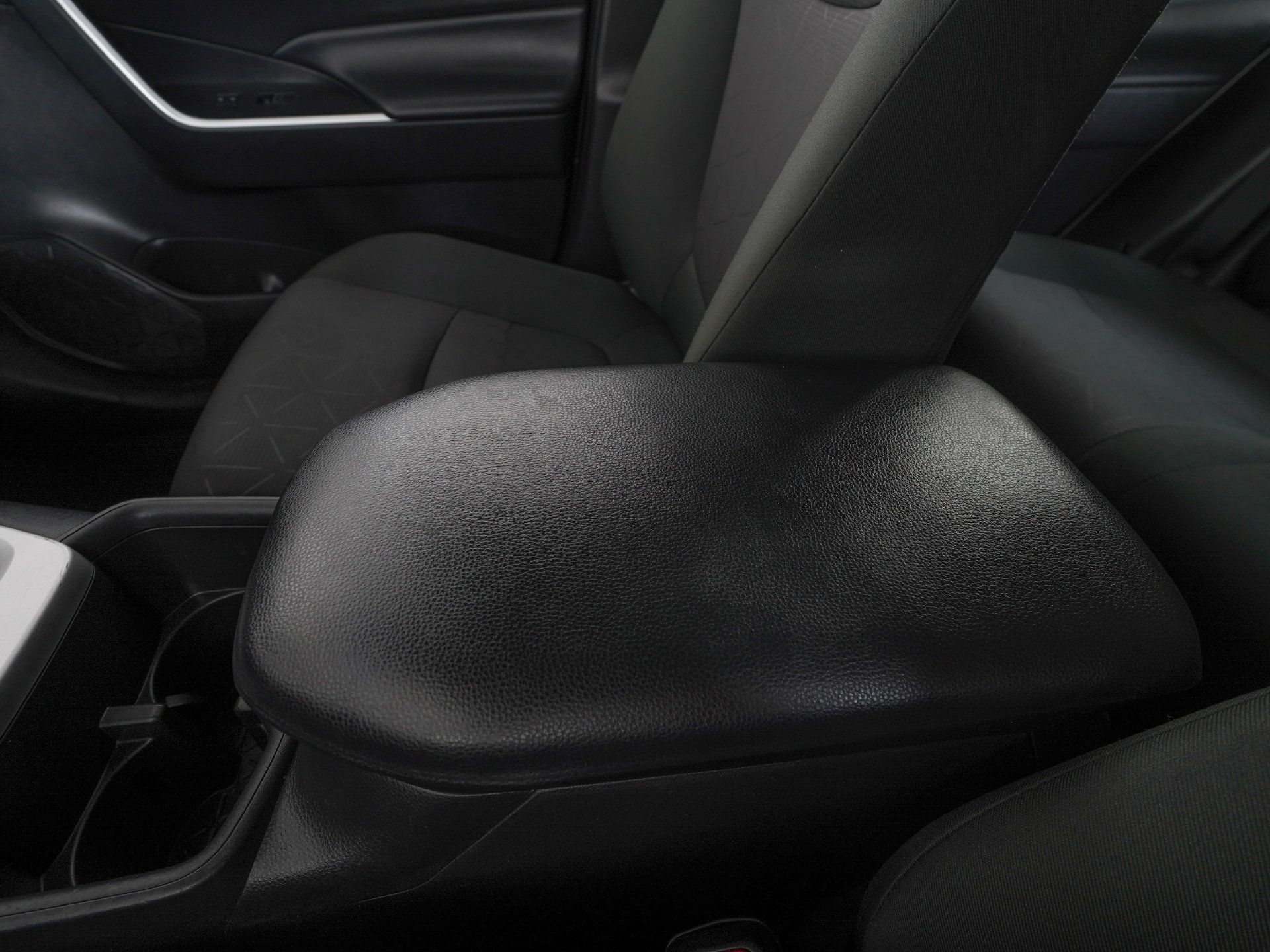 Used 2024 Toyota RAV4 XLE AWD/4WD image 25