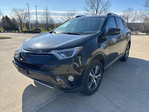 Used 2016 Toyota RAV4 XLE w/ Convenience Package image 3