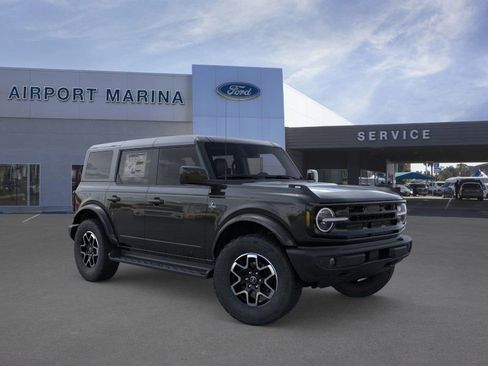 New 2025 Ford Bronco Outer Banks image 8