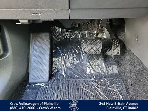 New 2026 Volkswagen Tiguan SE image 28