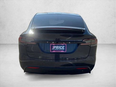 Used 2024 Tesla Model X image 7