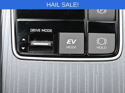 Used 2025 Toyota Sienna XLE image 27