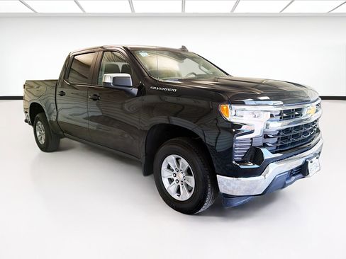 Used 2025 Chevrolet Silverado 1500 LT RWD image 3