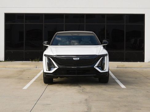 Used 2025 Cadillac Lyriq Sport w/ LPO, Floor Liner Package image 4