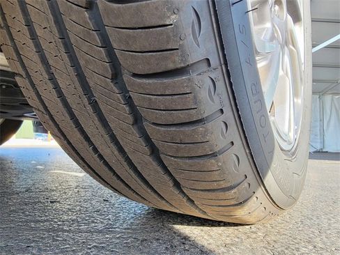 Certified 2024 Lincoln Corsair Premiere w/ Equipment Group 101A image 18