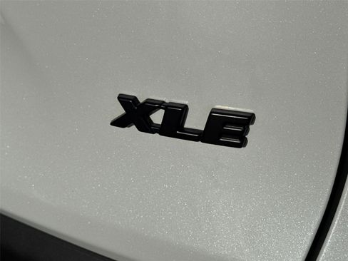 Used 2023 Toyota RAV4 XLE Premium FWD image 14