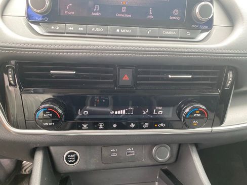 Used 2022 Nissan Rogue SV AWD/4WD image 23