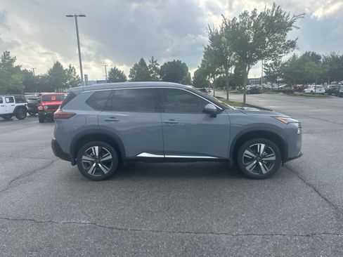 Used 2023 Nissan Rogue SL FWD image 4