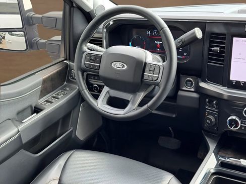Used 2023 Ford F250 Lariat w/ Sport Appearance Package AWD/4WD image 20