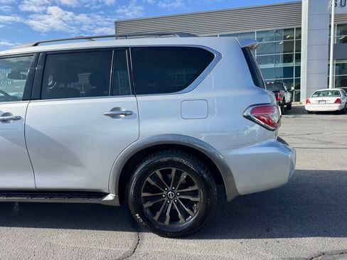 Used 2017 Nissan Armada Platinum image 4
