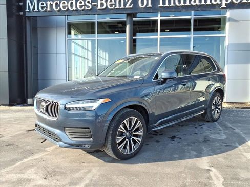 Used 2022 Volvo XC90 T6 Momentum w/ Advanced Package image 2