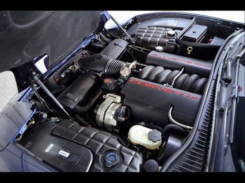 Used 1999 Chevrolet Corvette Convertible w/ Memory Pkg RWD image 27