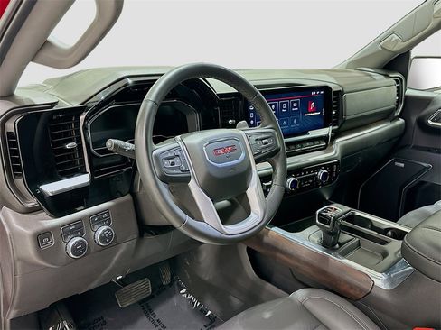 Used 2024 GMC Sierra 1500 SLT w/ SLT Premium Plus Package image 9