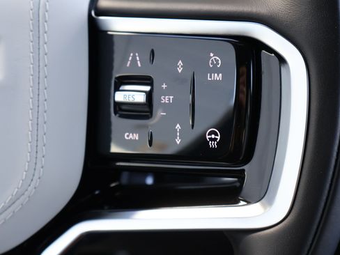 Certified 2025 Land Rover Range Rover Sport S image 17