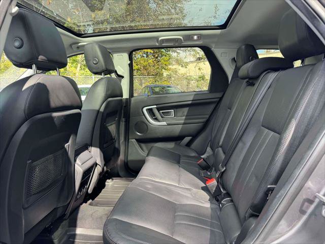 Used 2017 Land Rover Discovery Sport HSE AWD/4WD image 13
