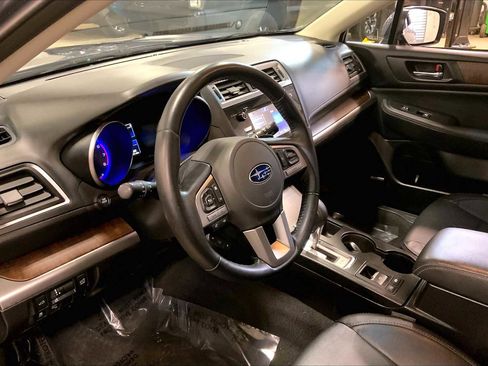 Used 2017 Subaru Outback 2.5i Limited image 19