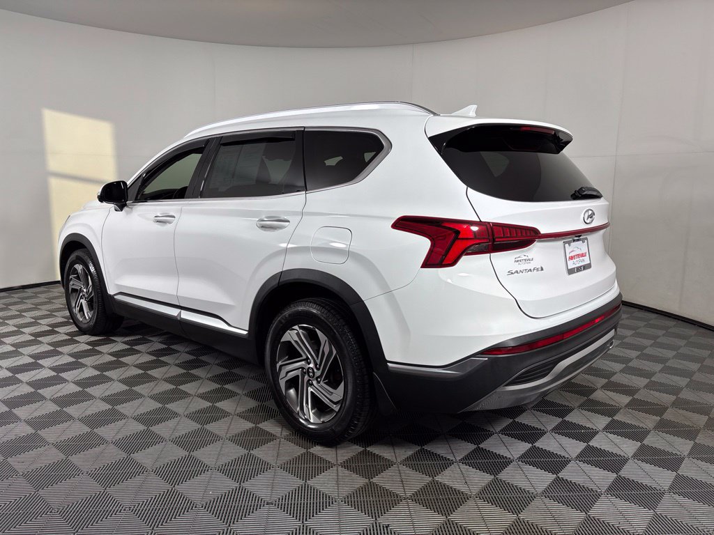 Used 2023 Hyundai Santa Fe SEL w/ Premium Package FWD image 3