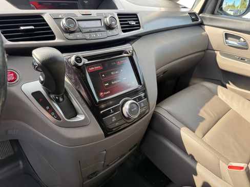 Used 2017 Honda Odyssey EX-L image 13