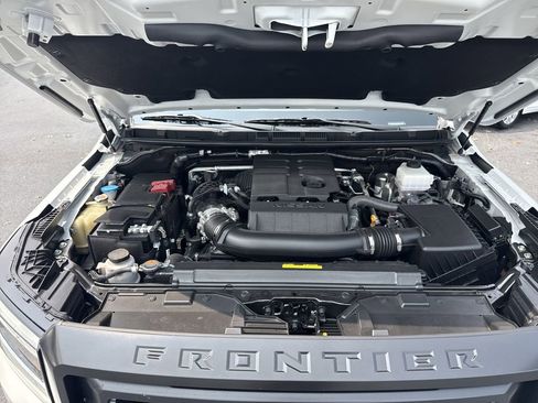 Used 2024 Nissan Frontier PRO-4X w/ Off-Road Protection Package image 9