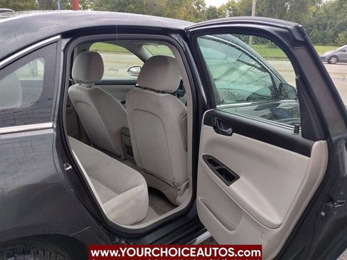 Used 2015 Chevrolet Impala LT w/ LT Sunroof Package image 17