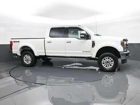 Used 2019 Ford F350 XLT w/ XLT Premium Package AWD/4WD image 4