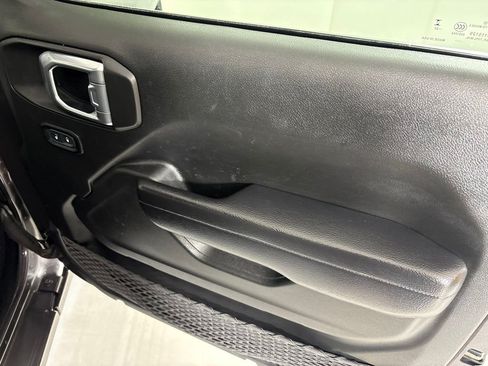 Used 2023 Jeep Wrangler Unlimited Sport AWD/4WD image 13