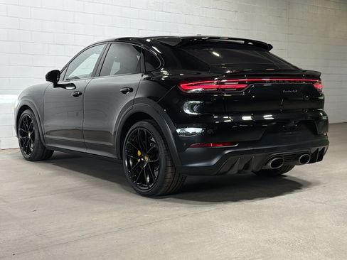 Certified 2023 Porsche Cayenne Turbo GT AWD/4WD image 3