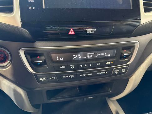Used 2016 Honda Pilot EX image 27