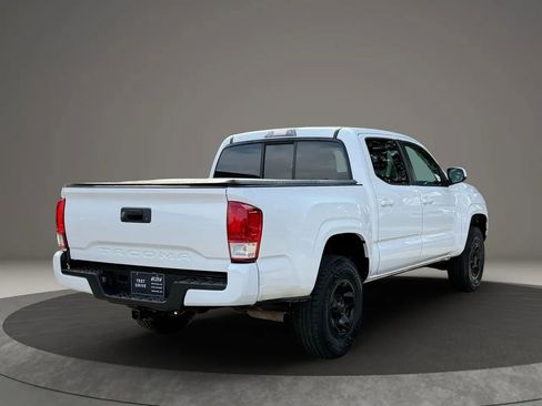 Used 2019 Toyota Tacoma SR w/ SR Convenience Package image 4